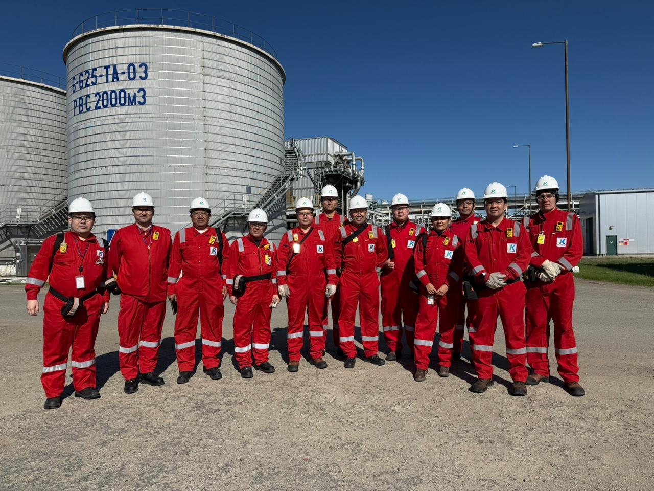 IMBC қызметкерлері Қарашығанақ кен орнының өндірістік нысандарын аралады