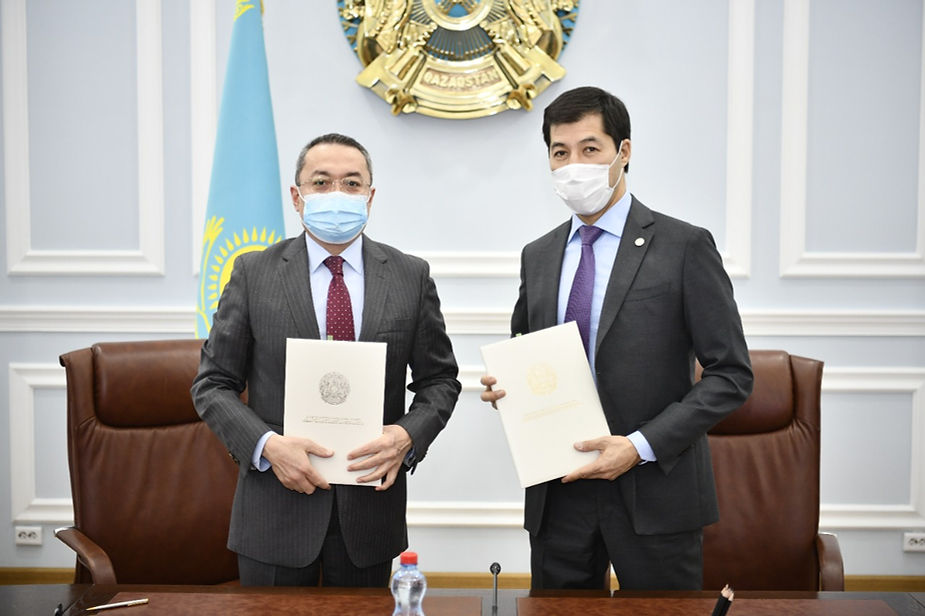 IMB Center and West Kazakhstan Region Akimat signed Memorandum of Cooperation.